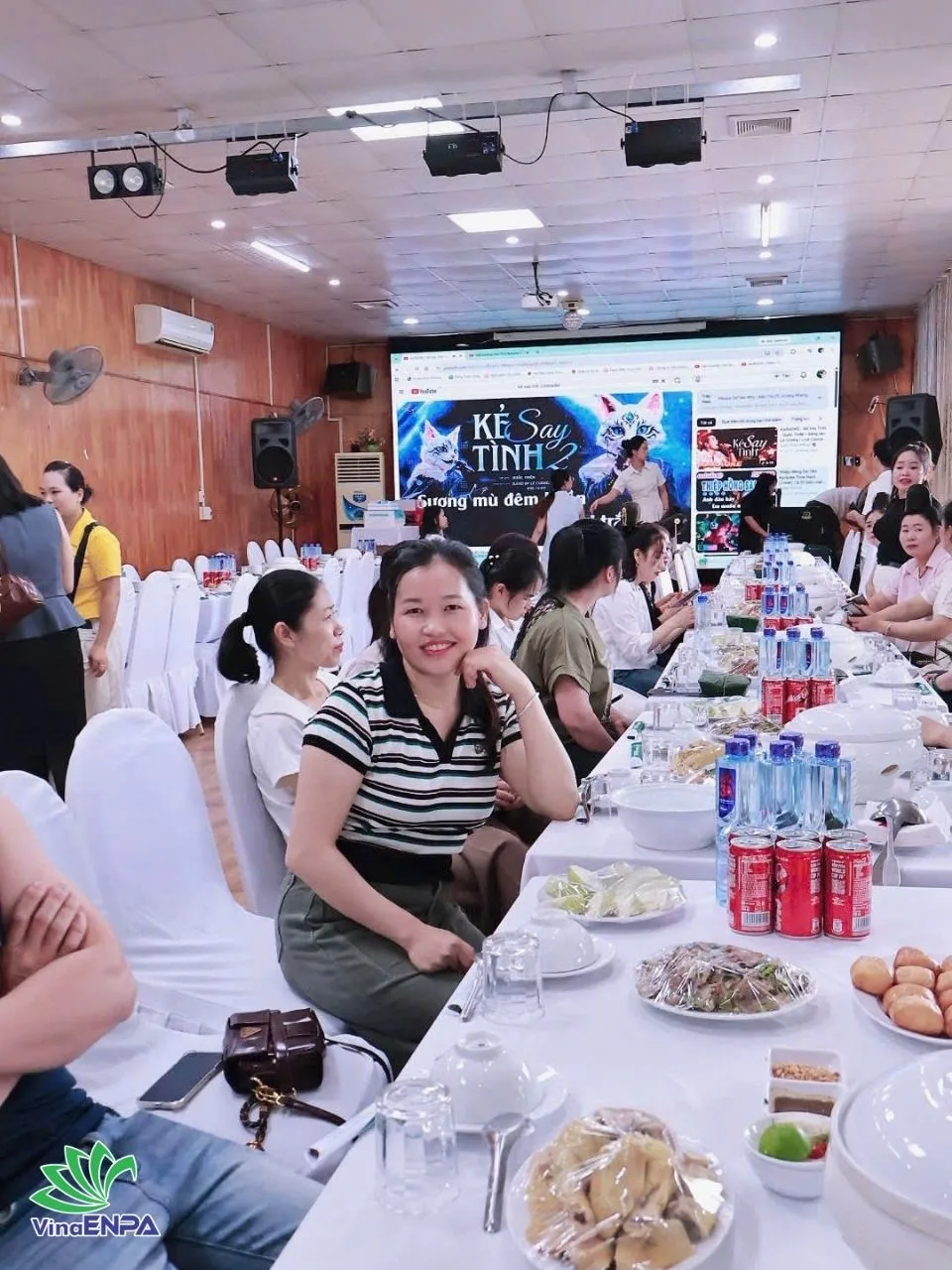 tiec-lien-hoan-2